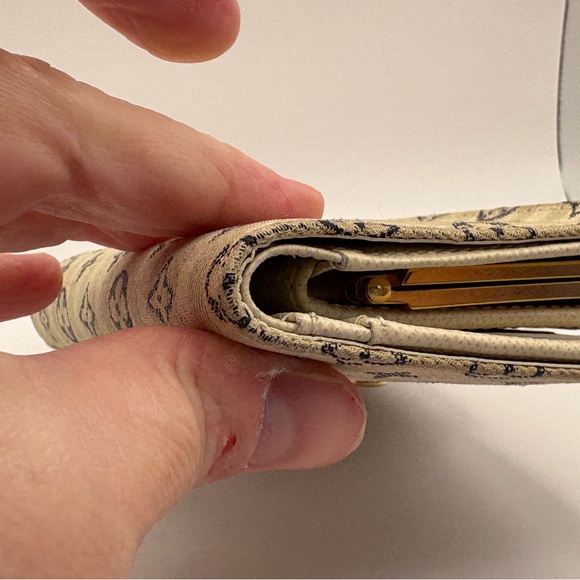 Louis Vuitton Monogram Mini Lin Porte Minnie Billets Viennois M95659 - Picture 7 of 11